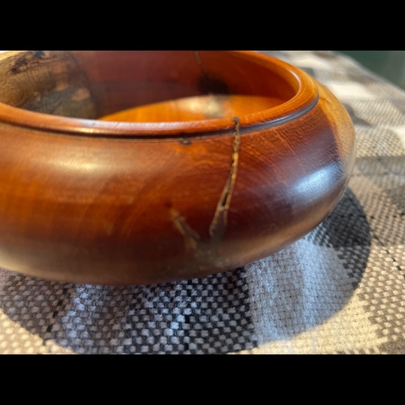 Solid Wood Treasure Bowl - Picture 7 of 9